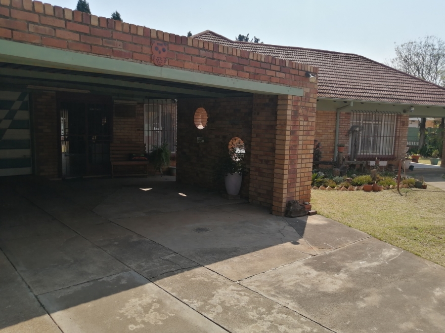 3 Bedroom Property for Sale in Stilfontein Ext 3 North West